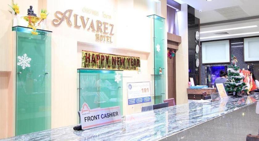 Alvarez Hotel Buriram Exteriör bild